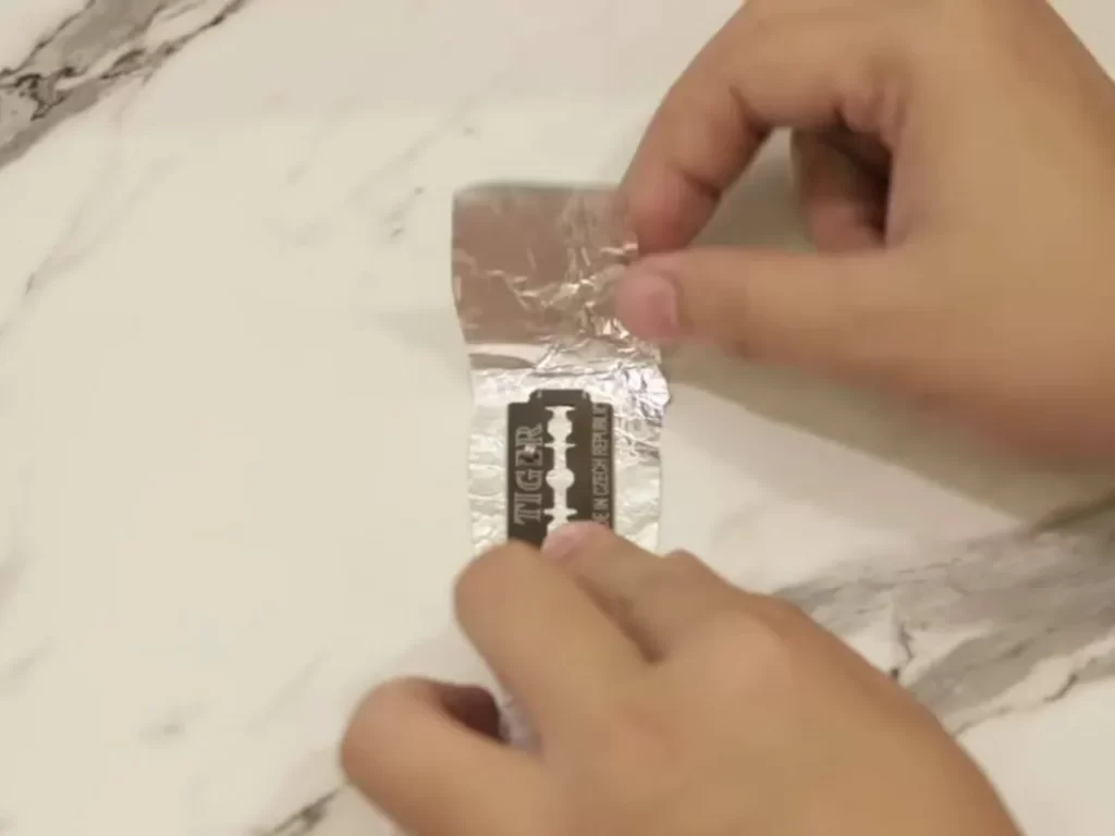 Cara Memperkuat Sinyal HP Dengan Aluminium Foil